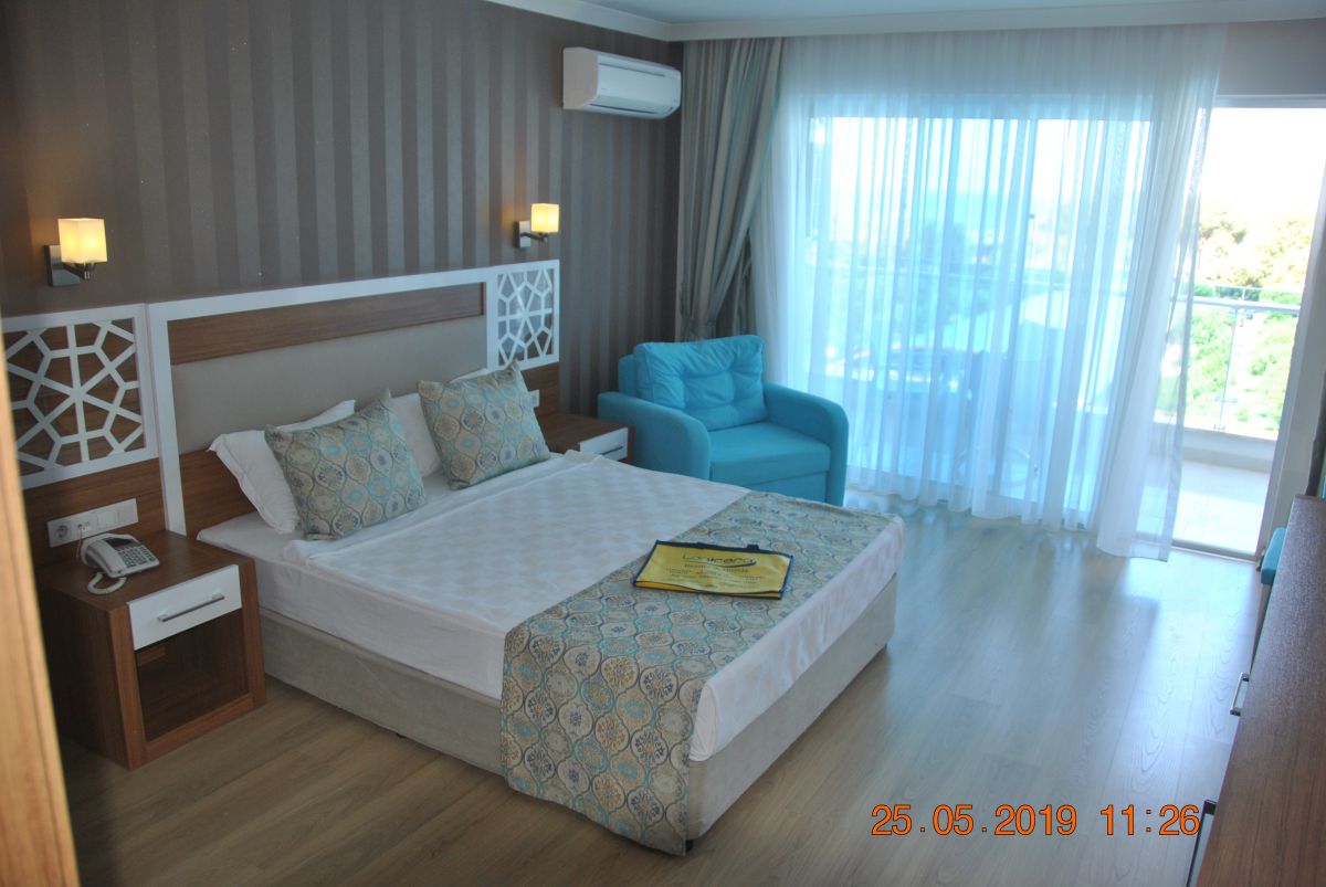 imagini hotel LONICERA RESORT